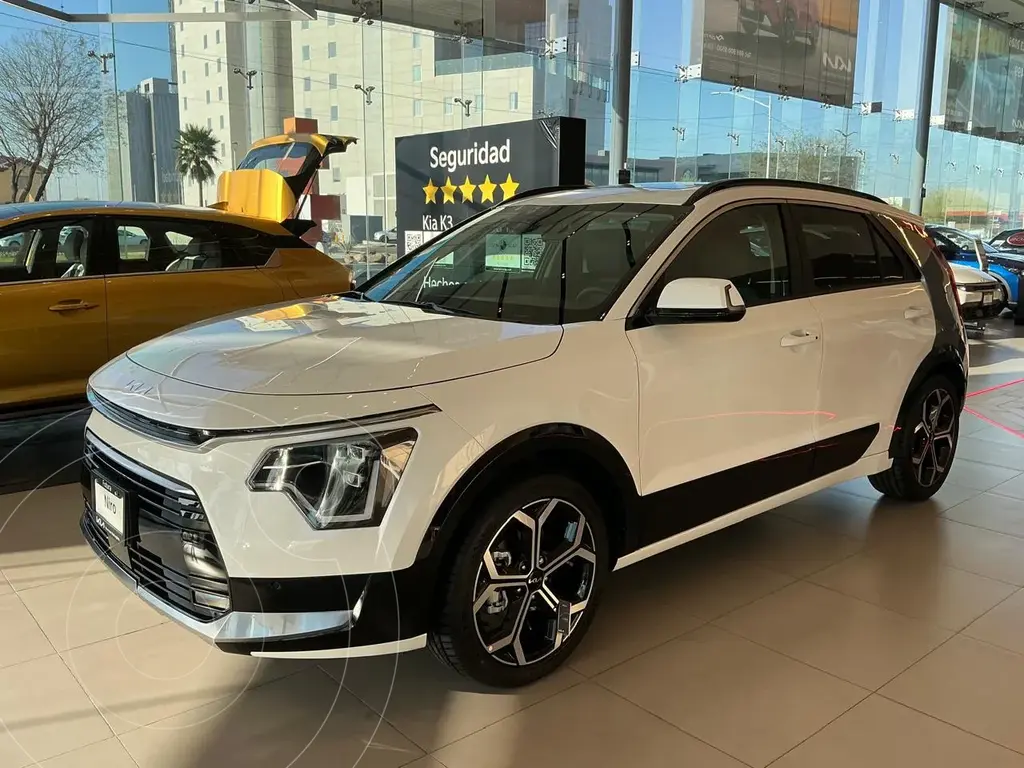 foto Kia Niro HEV EX usado (2026) color Snow White Pearl precio $679,900