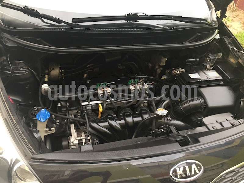 foto KIA Rio Hatchback 1.4 EX Full usado
