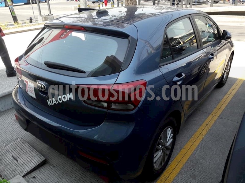 foto Kia Rio Hatchback EX usado