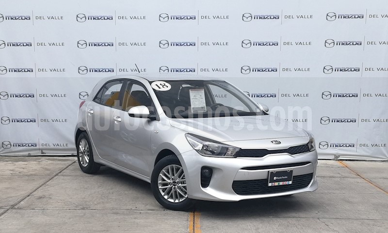 foto Kia Rio Hatchback LX usado