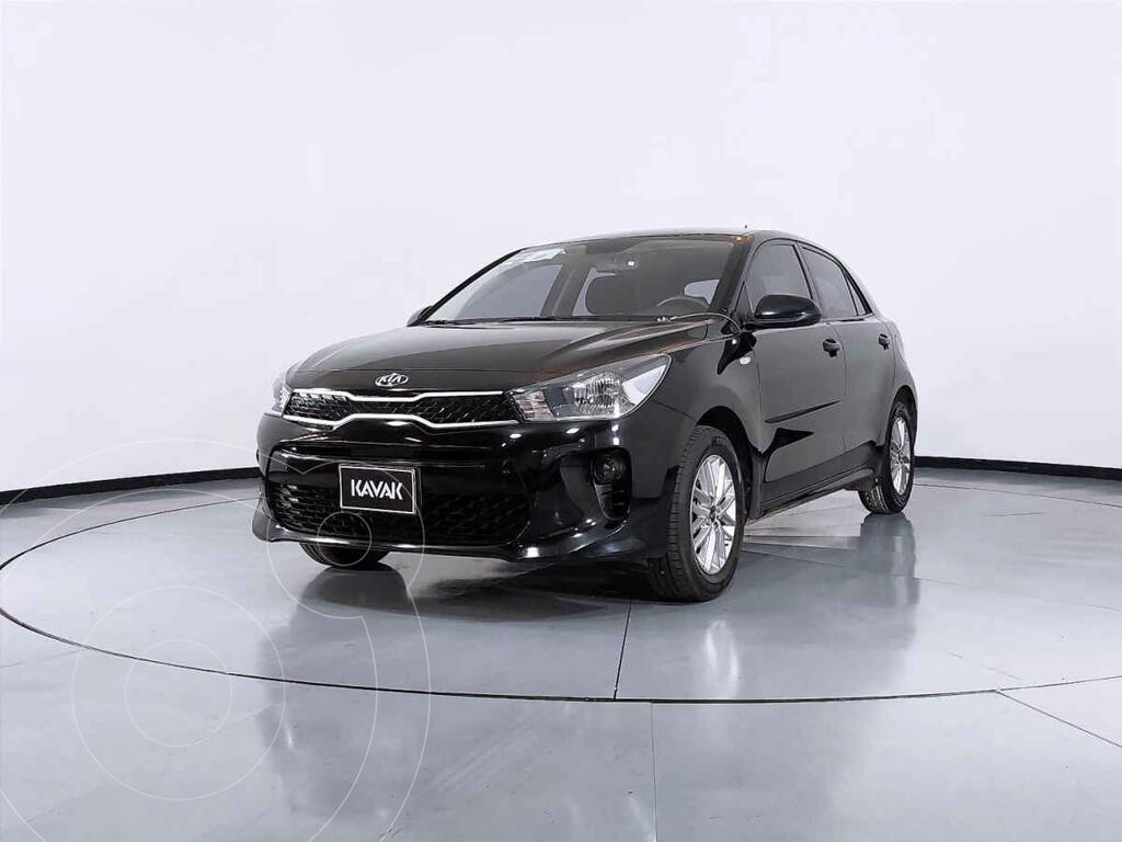 foto Kia Rio Hatchback LX usado (2020) color Negro precio $274,999