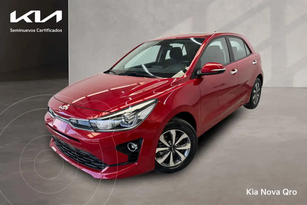 foto Kia Rio Hatchback EX usado (2023) color Rojo precio $305,000