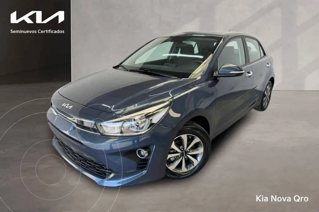foto Kia Rio Hatchback EX usado (2023) color Azul precio $309,000
