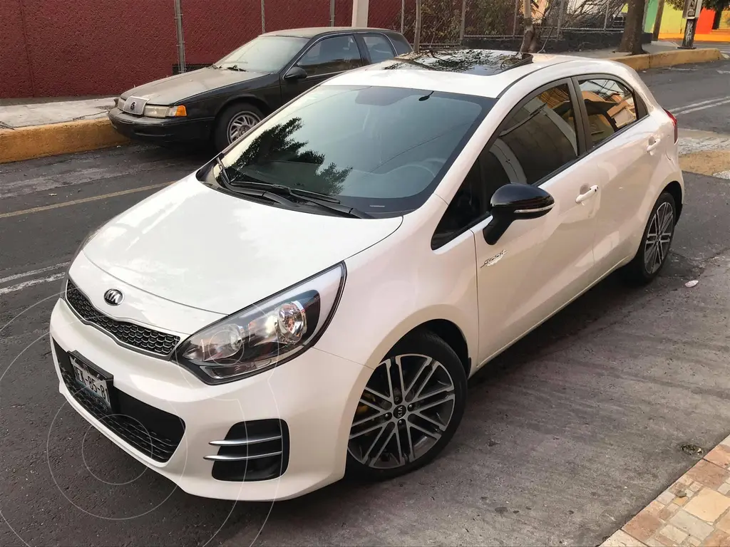 Kia Rio Hatchback Ex Usado Color Blanco Precio