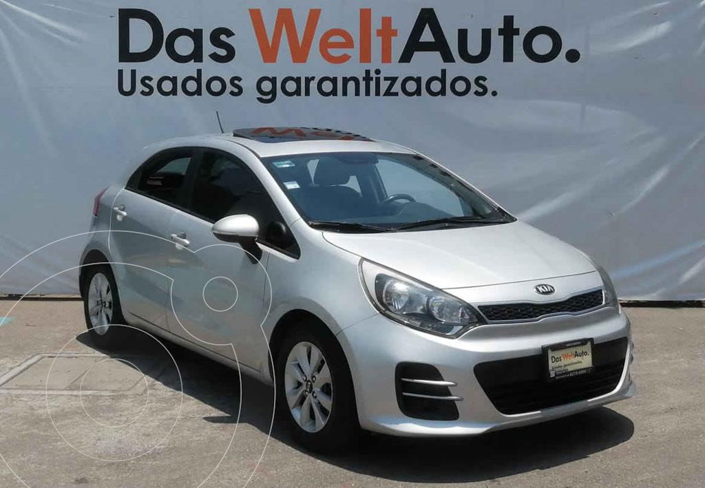 foto Kia Rio Hatchback EX usado (2017) color Plata precio $219,900