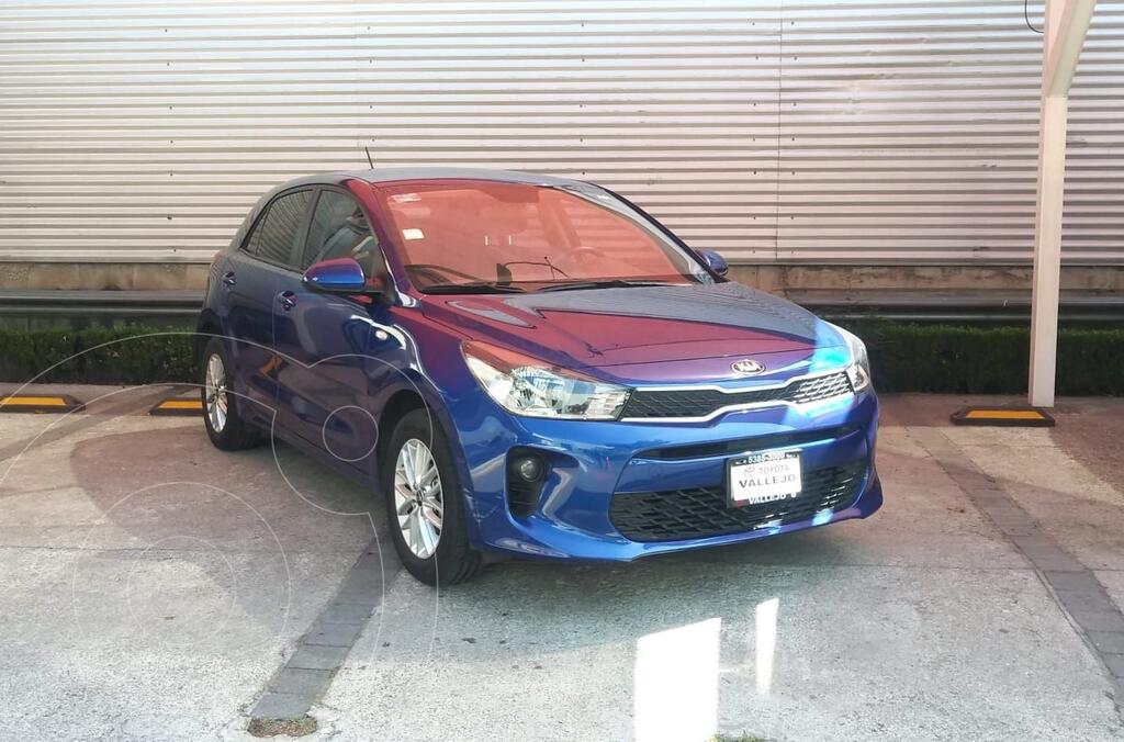 foto Kia Rio Hatchback LX usado (2018) color Azul precio $209,000
