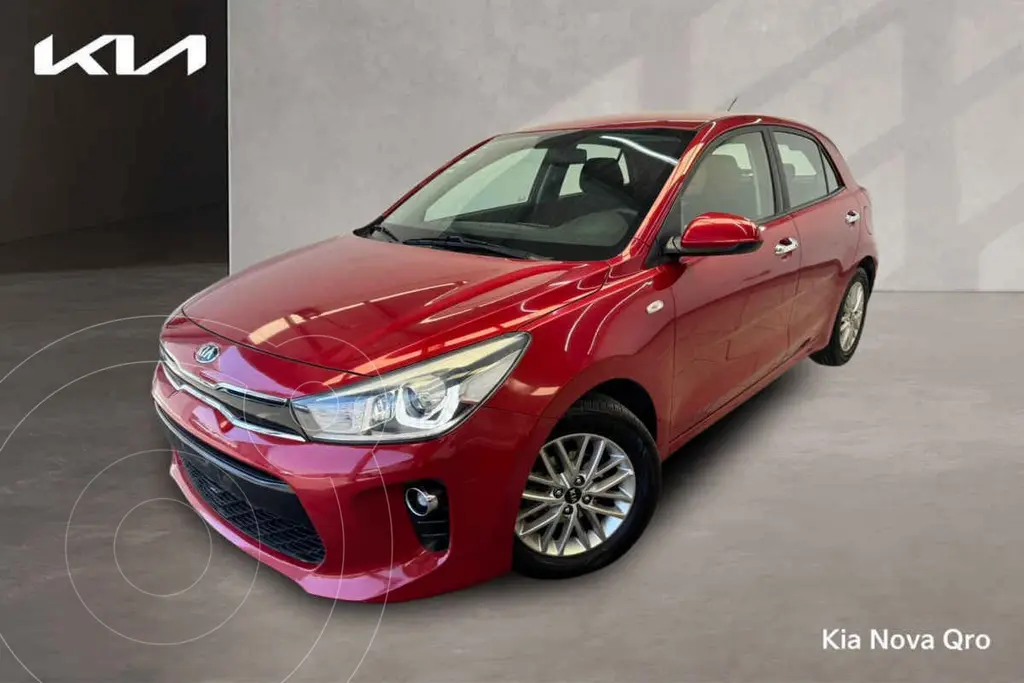 foto Kia Rio Hatchback EX Aut usado (2019) color Rojo precio $235,000