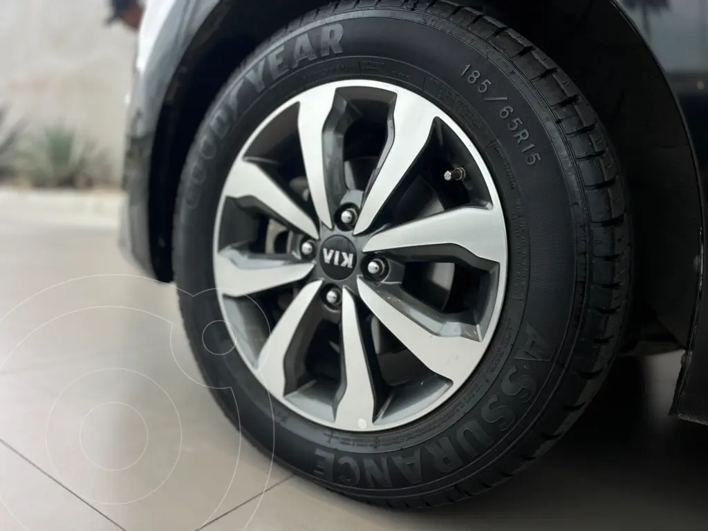 Kia Rio Hatchback LX 2021