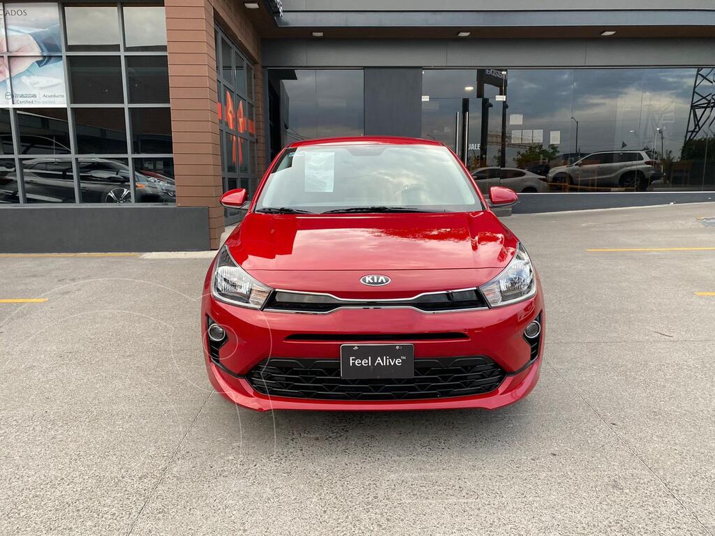 Kia Rio Hatchback LX usado (2021) color Rojo precio 289,000