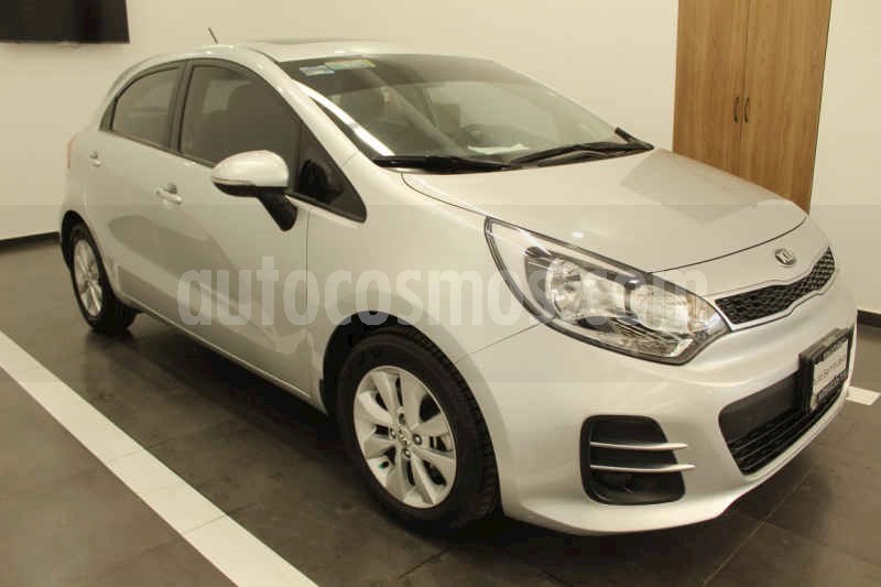 foto Kia Rio Sedan EX usado