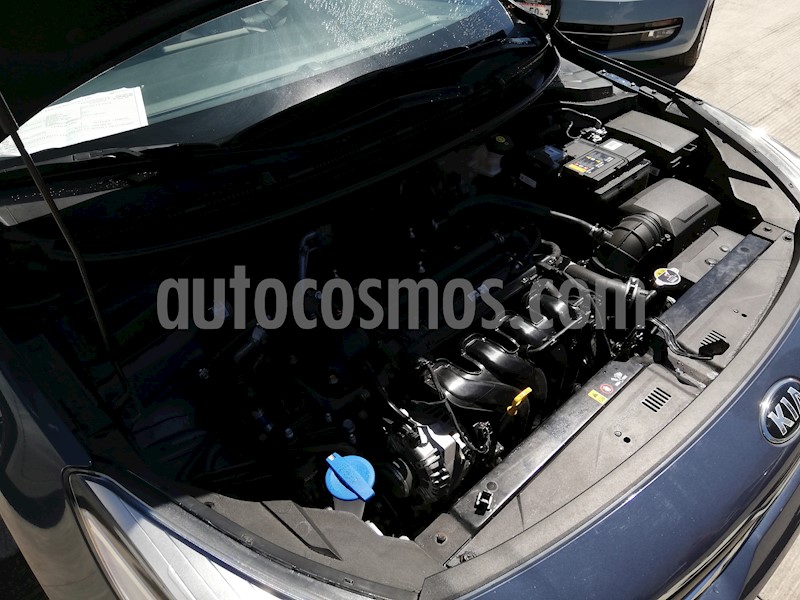 foto Kia Rio Sedan EX usado