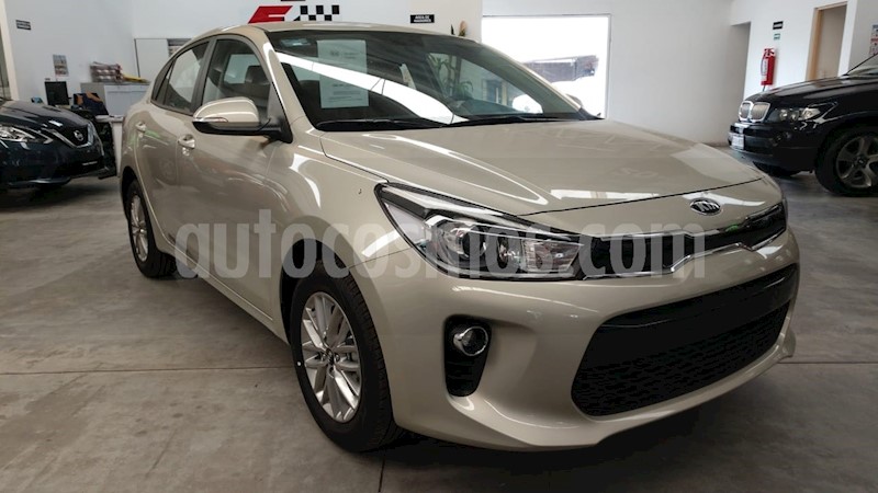 foto Kia Rio Sedan EX usado