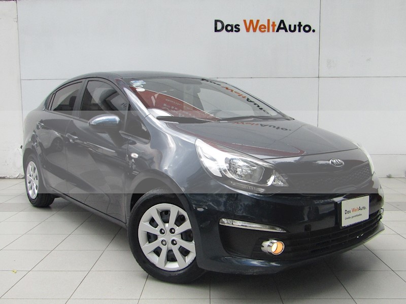 foto Kia Rio Sedan LX usado