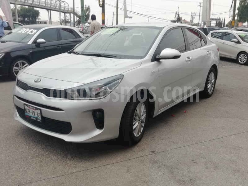 foto Kia Rio Sedan LX usado