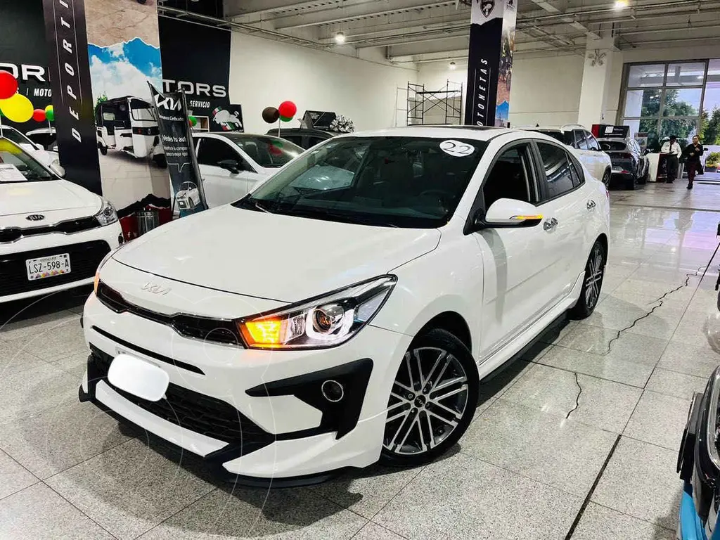 Kia Rio Con Rines Kia Rio Sedan LX Aut usado (2022) color Blanco precio $320,000