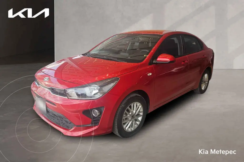 foto Kia Rio Sedán LX usado (2021) color Rojo precio $249,000
