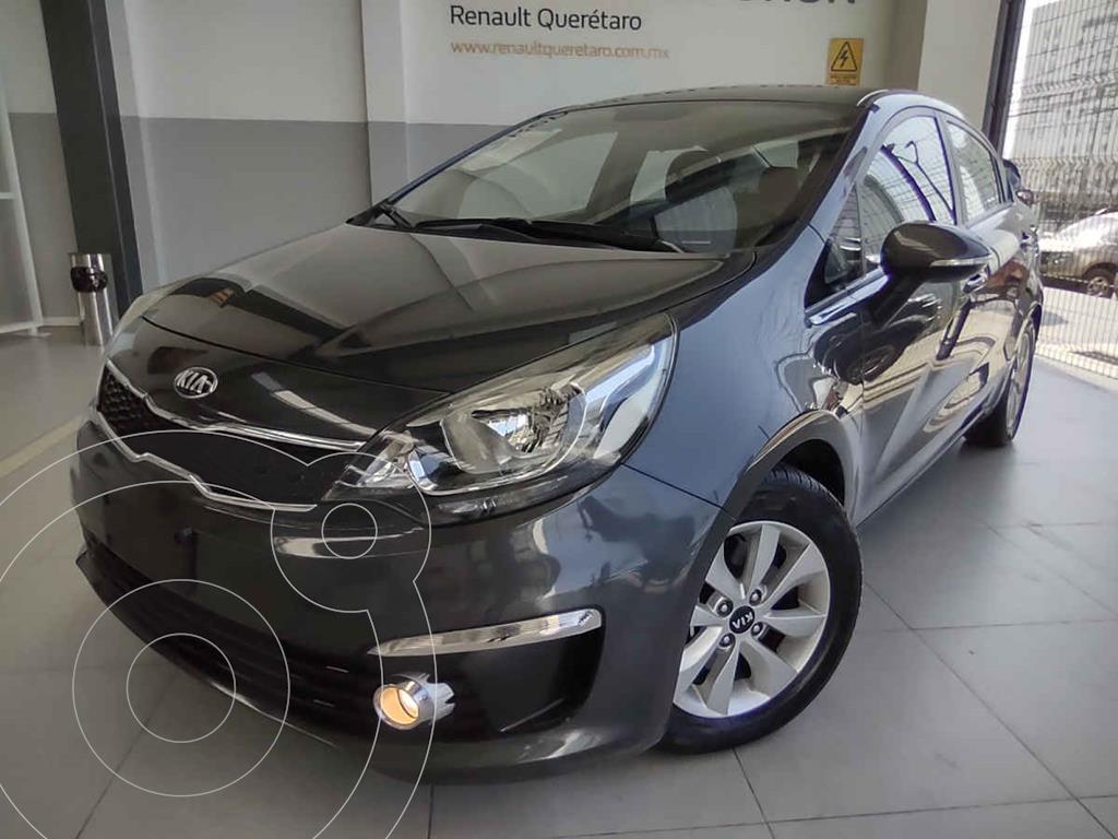 foto Kia Rio Sedán EX usado (2017) color Gris precio $195,000