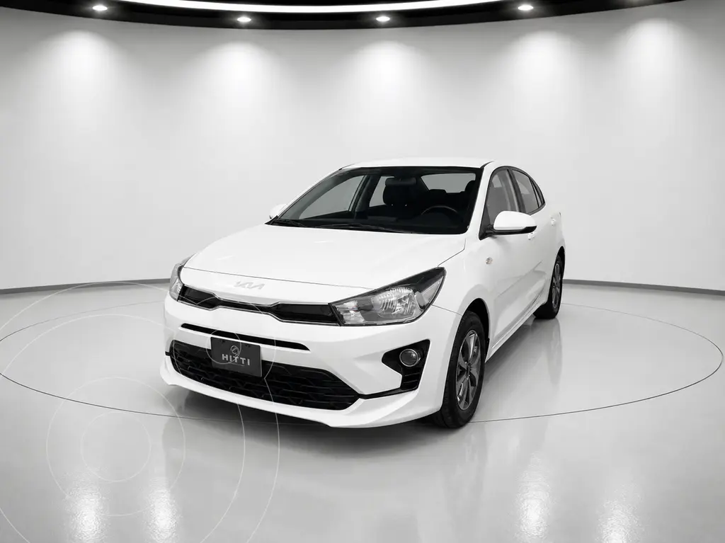 Kia Rio Sedán L 2023