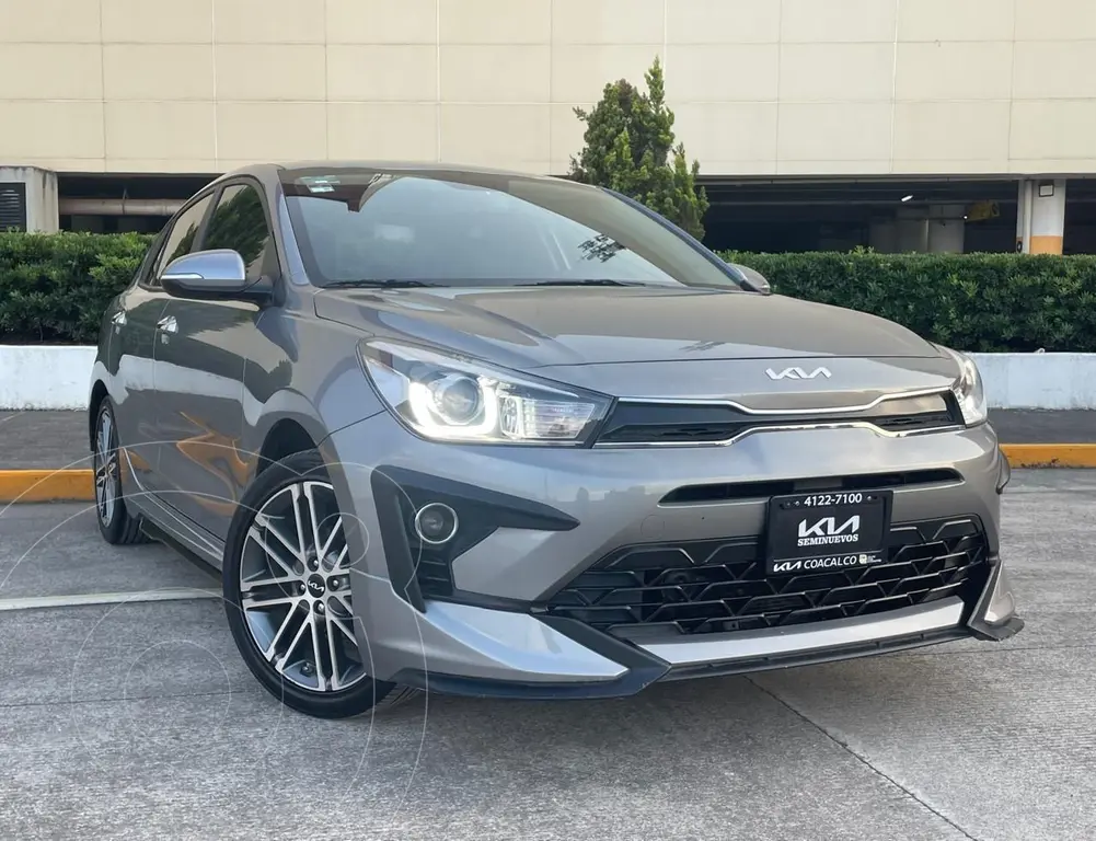 Kia Rio Con Rines Kia Rio Sedan S Pack usado (2022) color Gris precio $299,800