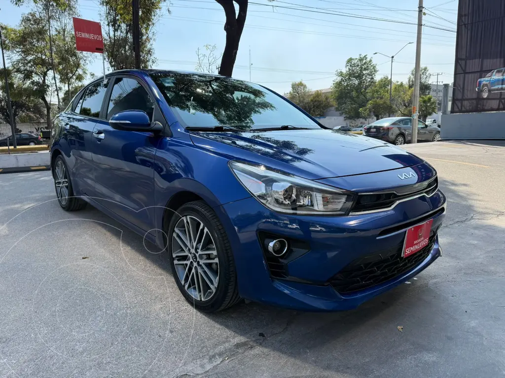 foto Kia Rio Sedán EX Aut usado (2022) color Azul precio $280,000