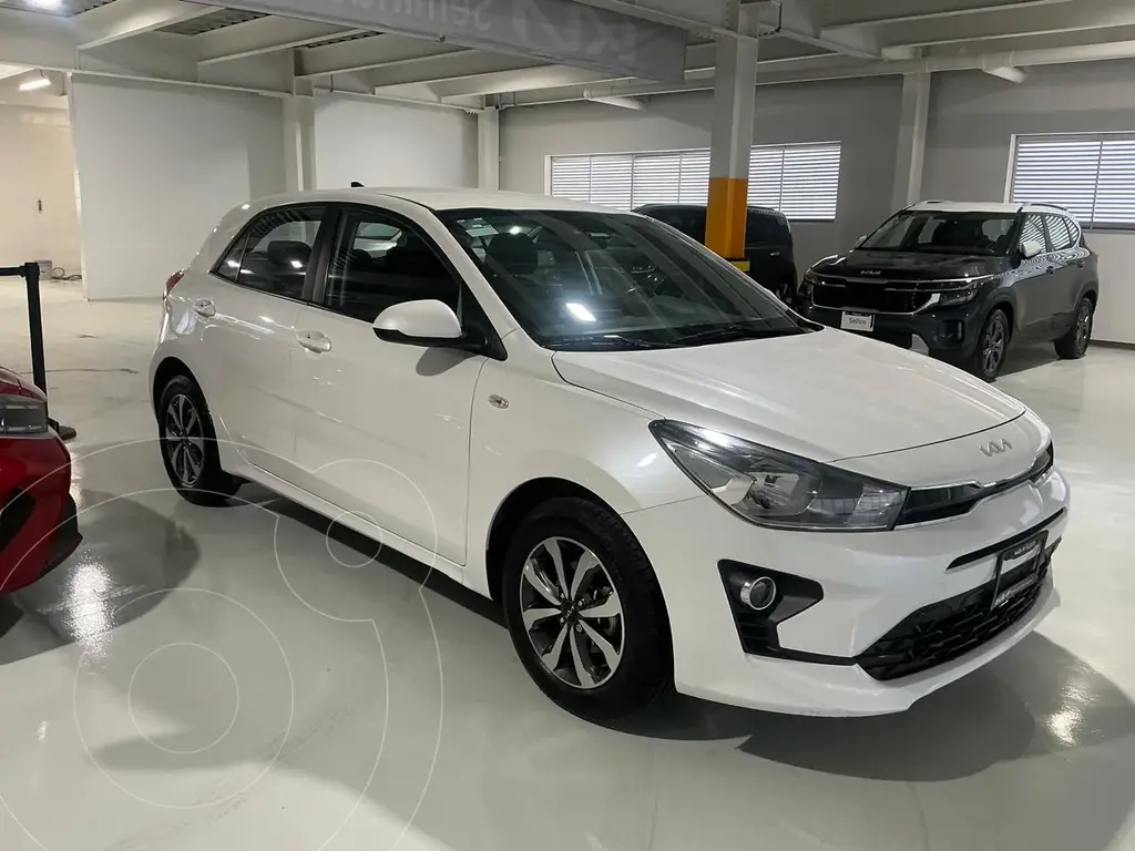 Kia rio-sedan lx hb (2023)