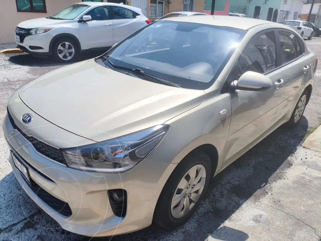 Kia Rio Sedán L Aut 2019