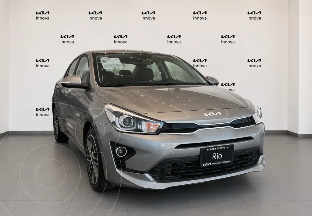Kia Rio Sedán EX Aut 2022
