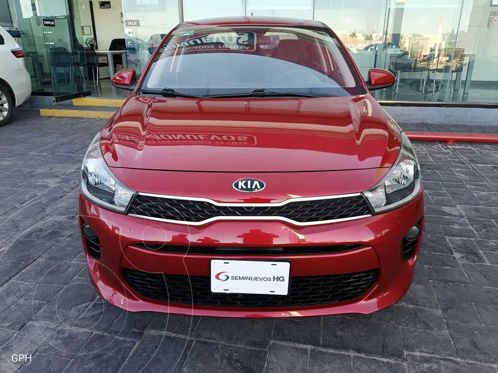 foto Kia Rio Sedán LX usado (2019) color Rojo precio $189,000