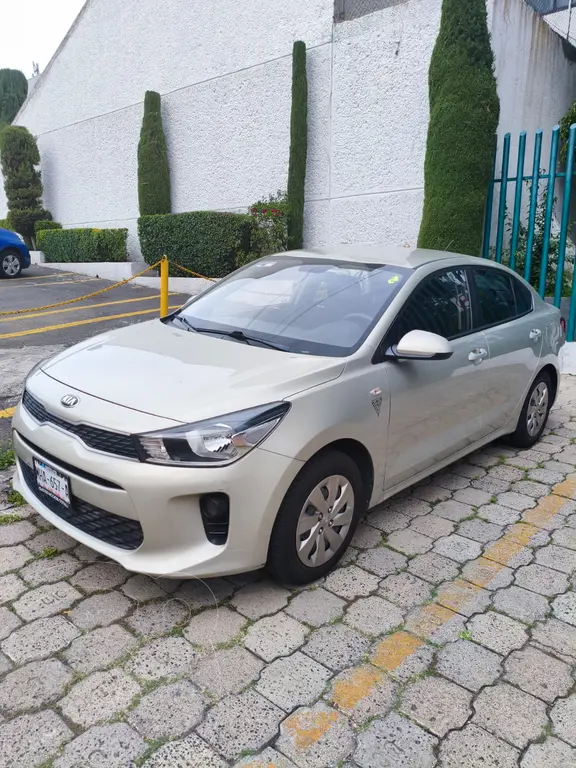 Kia Rio Sedán L Aut 2019