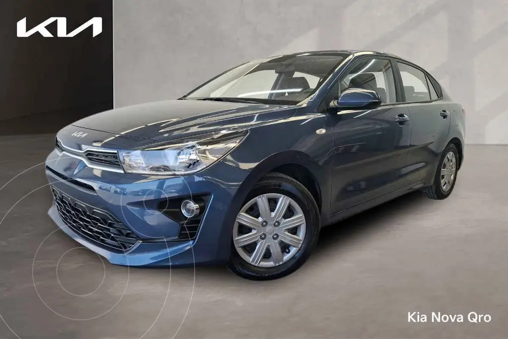 foto Kia Rio Sedán L usado (2023) color Azul precio $269,000