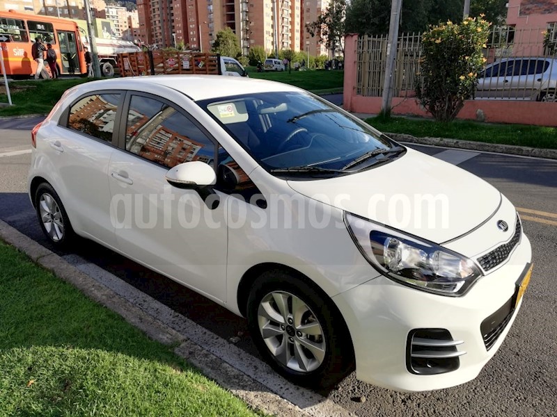 foto KIA Rio 1.4L usado