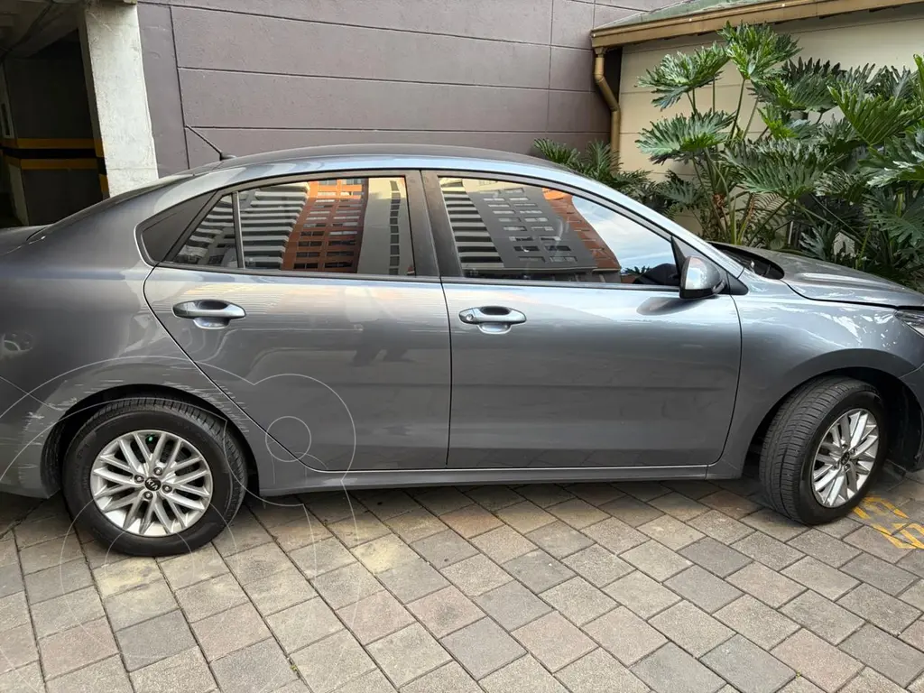 KIA Rio 1.4L Vibrant Aut usado en Envigado