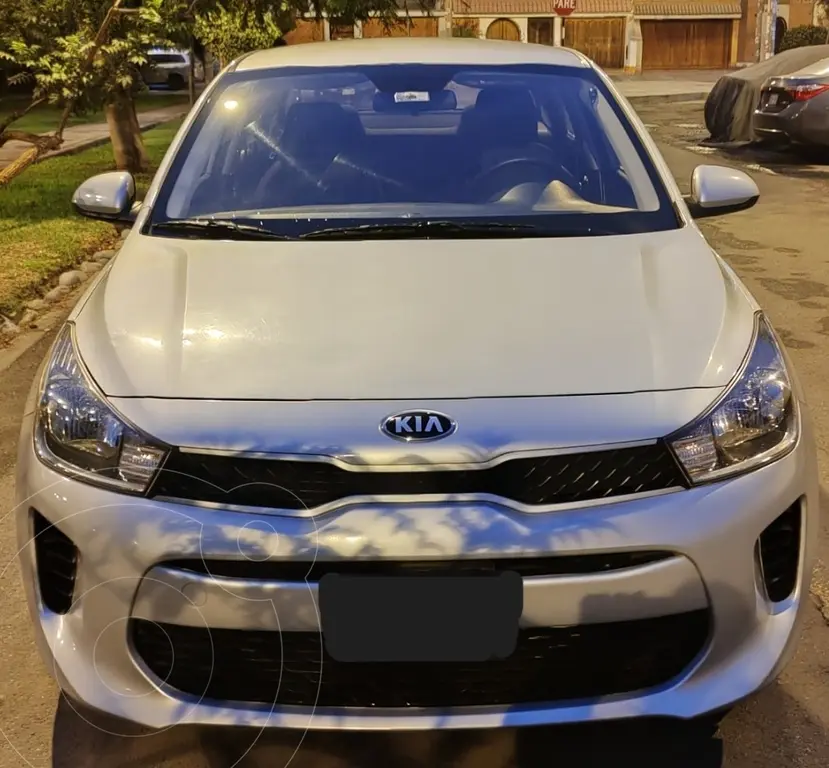 KIA Rio 1.4L LX Full Aut usado (2019) color Plata precio u$s11,700