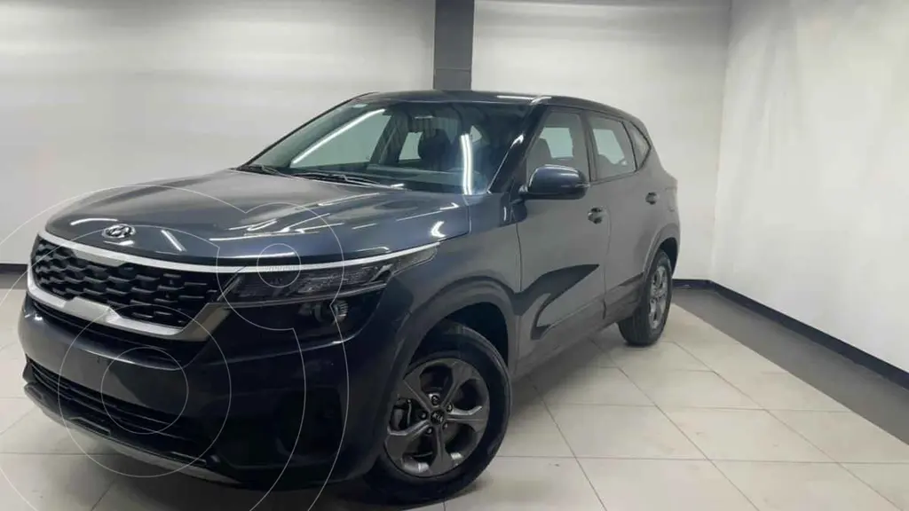 foto Kia Seltos EX usado (2020) color Gris precio $292,000