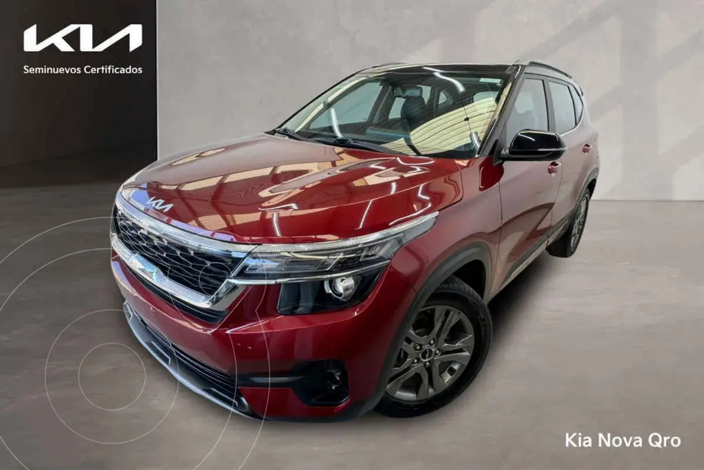 foto Kia Seltos EX Pack usado (2022) color Rojo precio $360,000