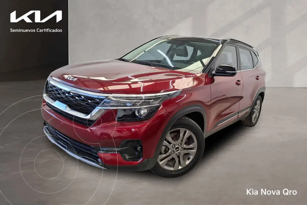 foto Kia Seltos EX Pack usado (2023) color Rojo precio $390,000