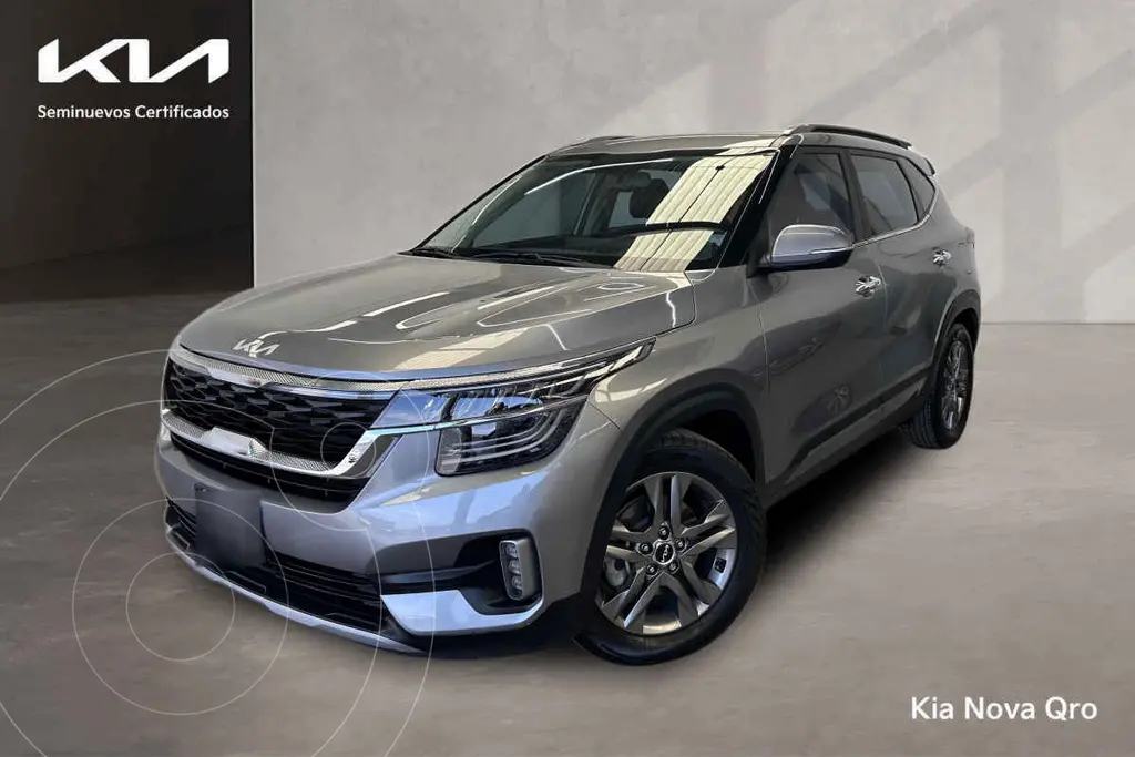 foto Kia Seltos SX usado (2023) color Gris precio $415,000