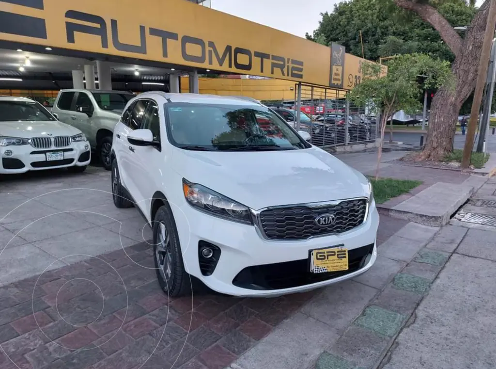 foto Kia Sorento 2.4L EX usado (2019) color Blanco Perla precio $385,000