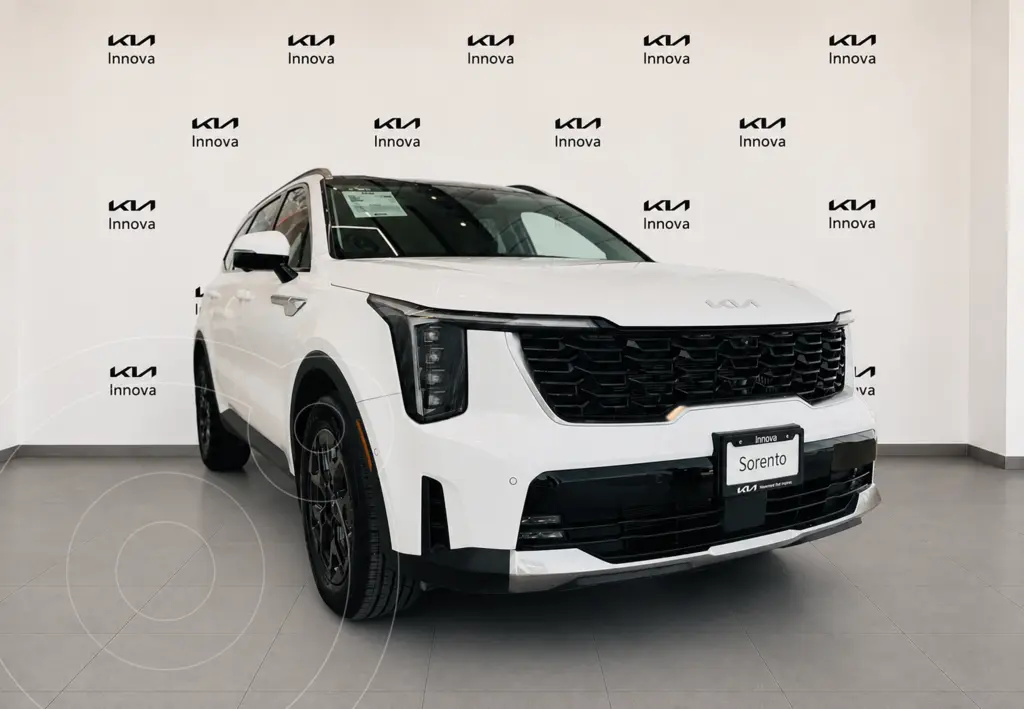 foto Kia Sorento SXL usado (2026) color Glaciar Blanco Perla precio $831,900