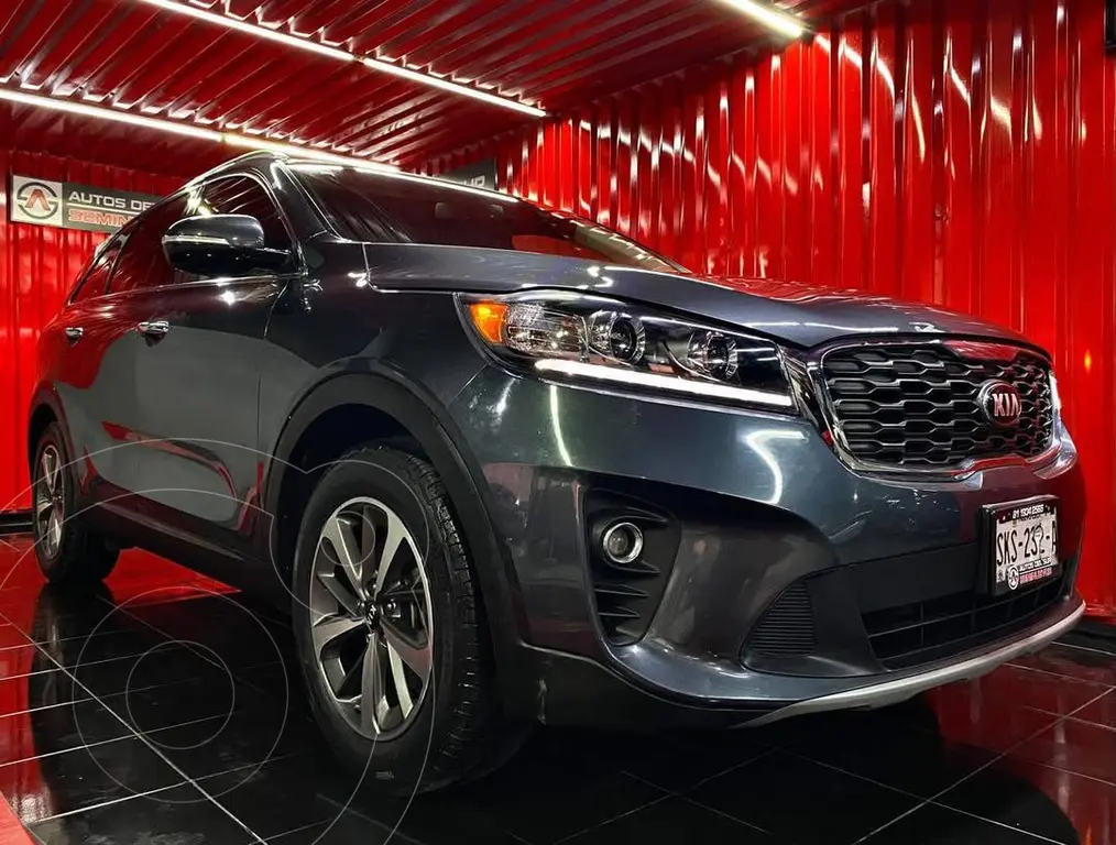 foto Kia Sorento EX usado (2020) color Gris precio $369,000