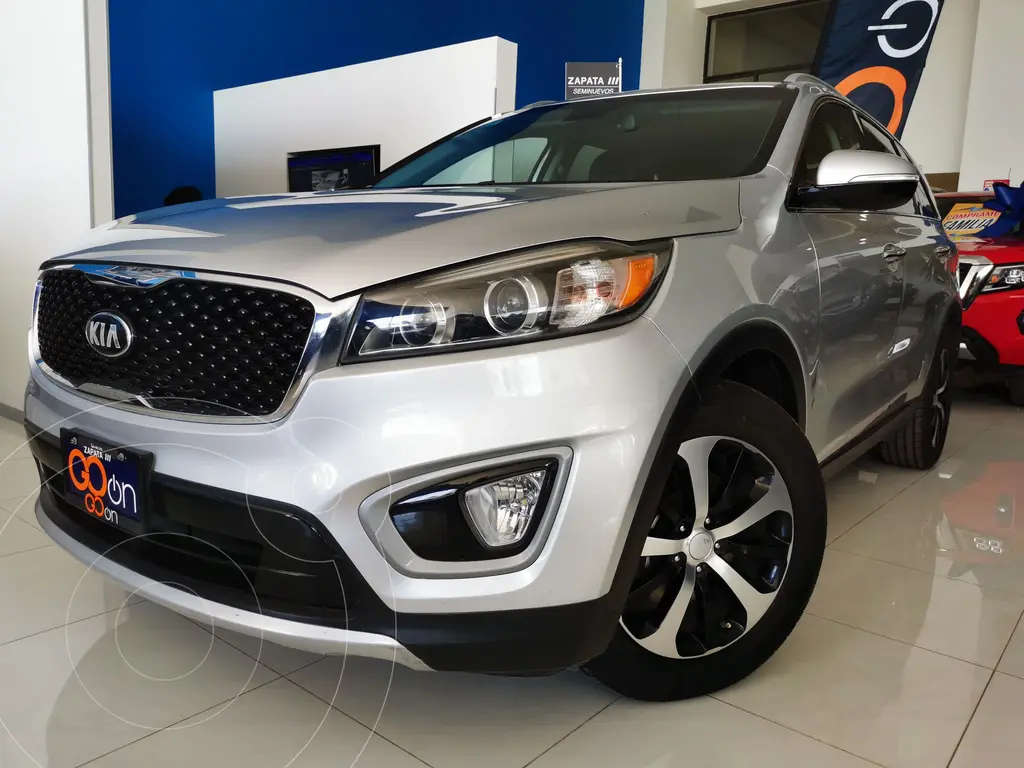foto Kia Sorento 3.3L EX Pack Nav 7 Pas usado (2018) color plateado precio $399,000