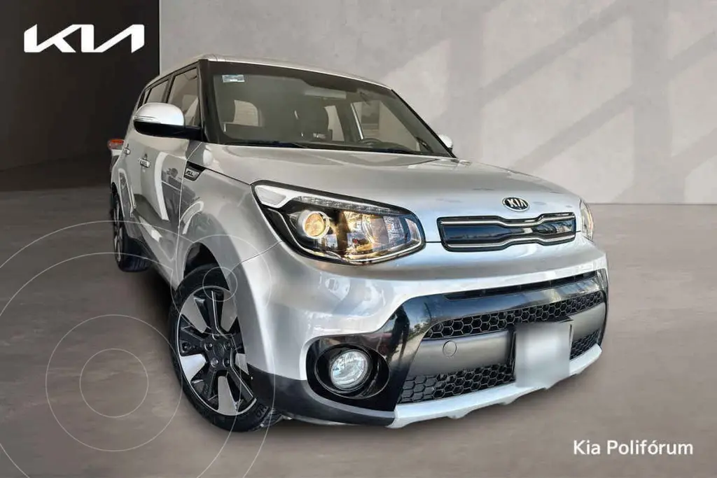 foto Kia Soul EX Aut usado (2019) color Plata precio $255,000