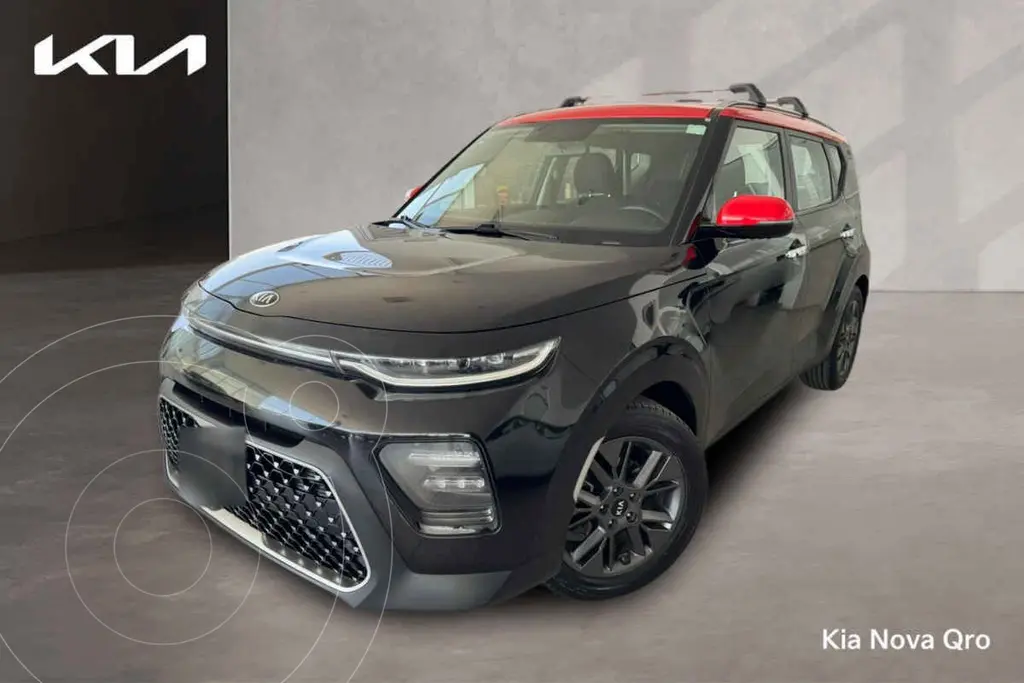 foto Kia Soul EX Aut usado (2021) color Negro precio $268,000