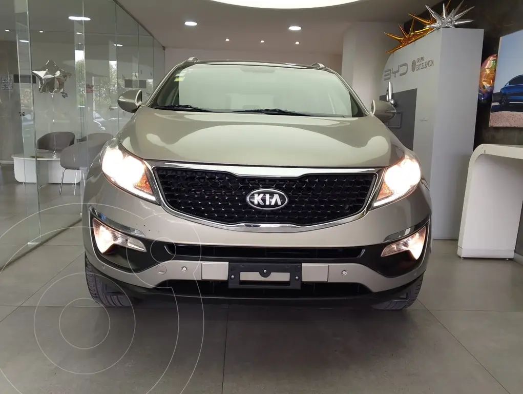 foto Kia Sportage EX Pack 2.0L usado (2016) color Gris precio $205,000