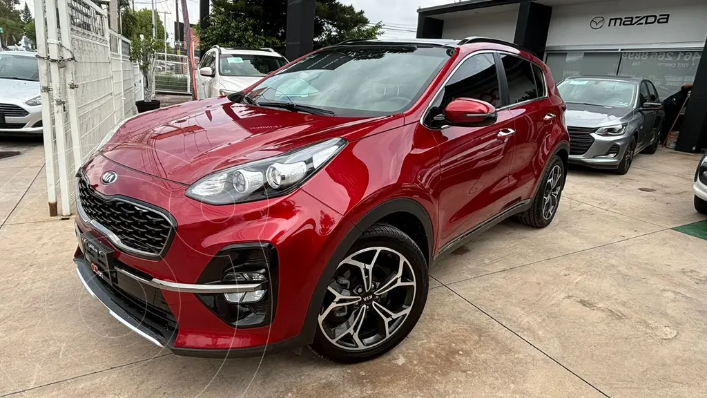 foto Kia Sportage EX Pack 2.4L usado (2021) color Rojo precio $426,000