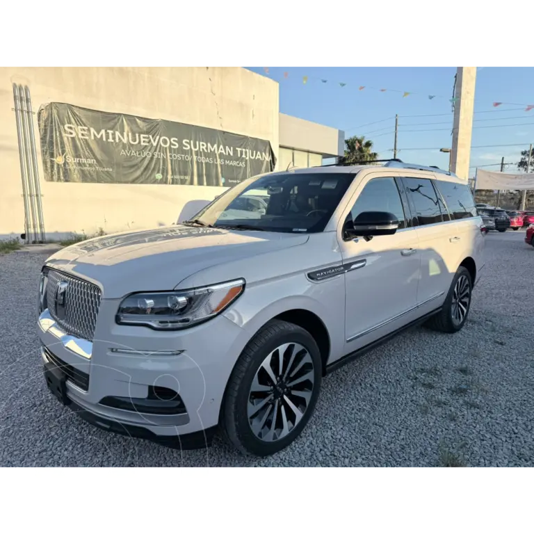 foto Lincoln Navigator Reserve L usado (2023) color Plateado precio $1,350,000