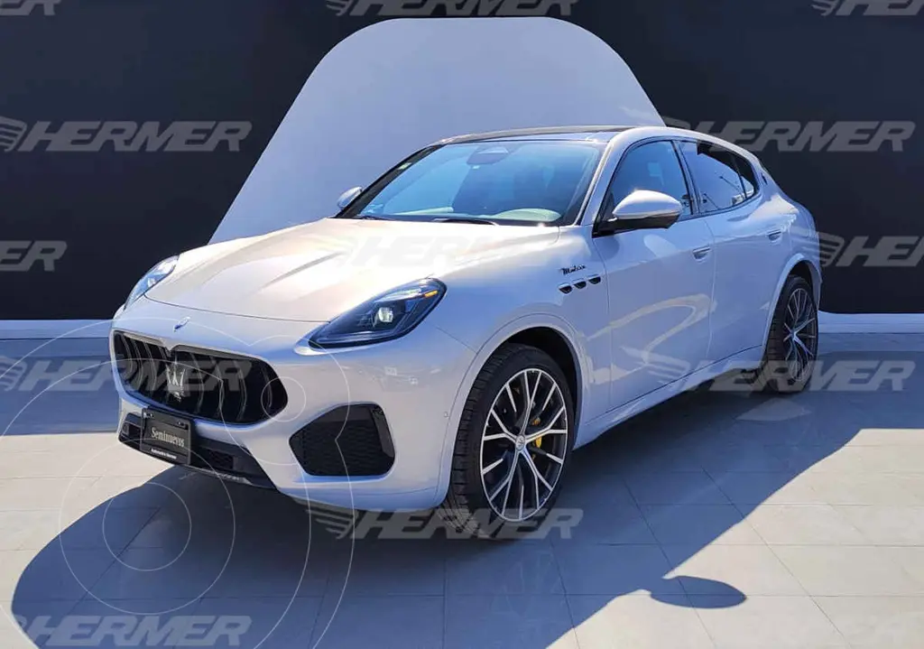 foto Maserati Grecale Modena usado (2023) color Plata precio $1,899,900