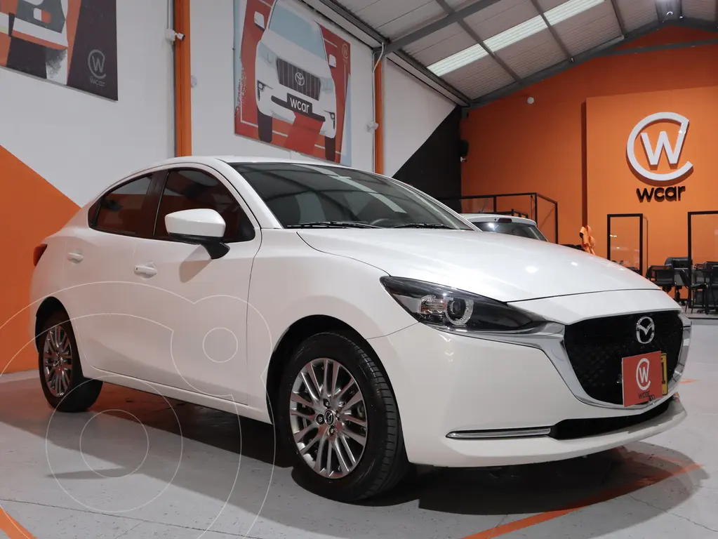 foto Mazda 2 Sedán Grand Touring Aut usado (2022) color Blanco Perla precio $74.990.000