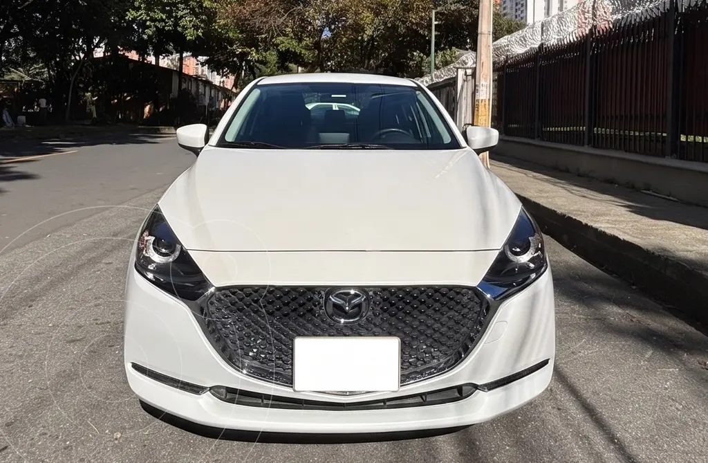 Mazda 2 Sedán Touring Aut usado en Medellín