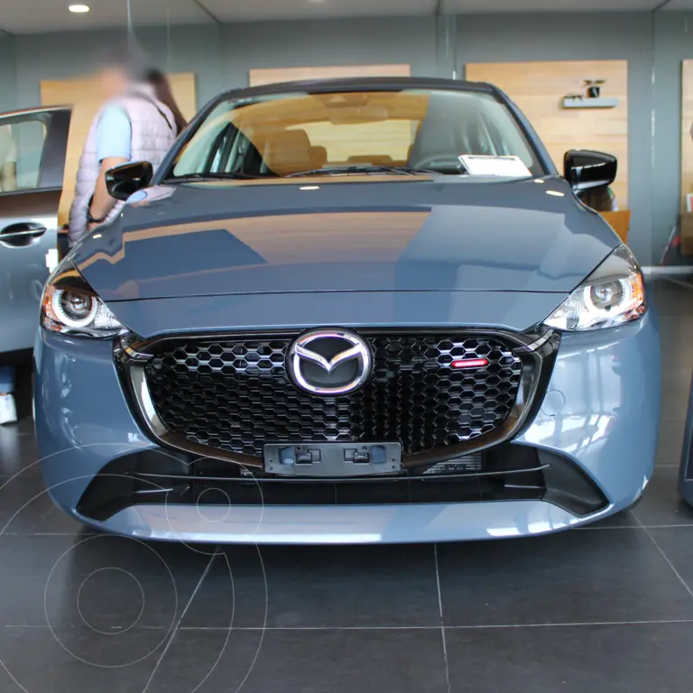 foto Mazda 2 Sedán i Grand Touring Aut nuevo color Plata Sonic precio $365,900